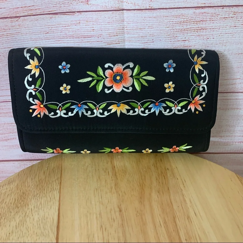 Vintage‎ Beautiful Embroidered Black Wallet
